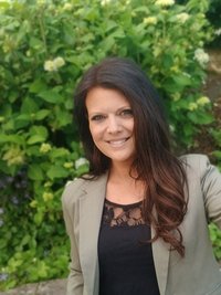 Frau Stefanie Schol Frau Stefanie Schol